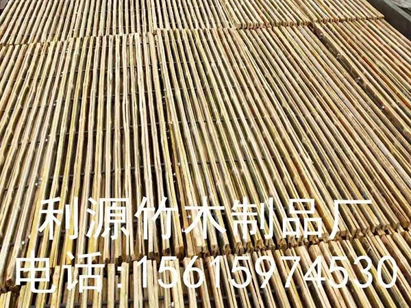 竹羊床、漏粪板